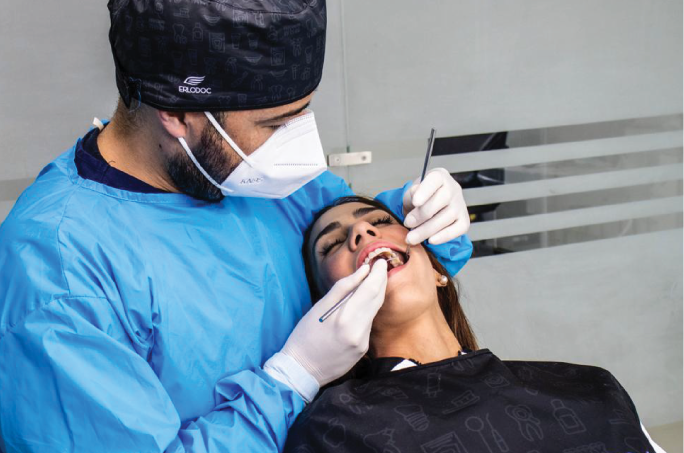 cirujano maxilofacial